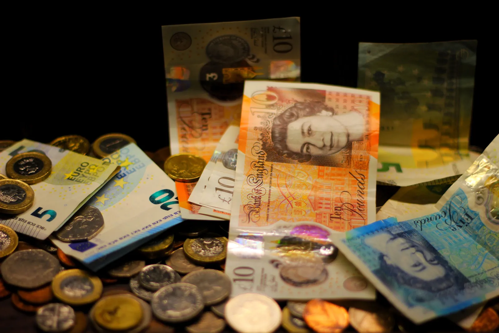 Singapore Captures Nearly All of Southeast Asia's US$9.3B Native AI Funding: Tracxn