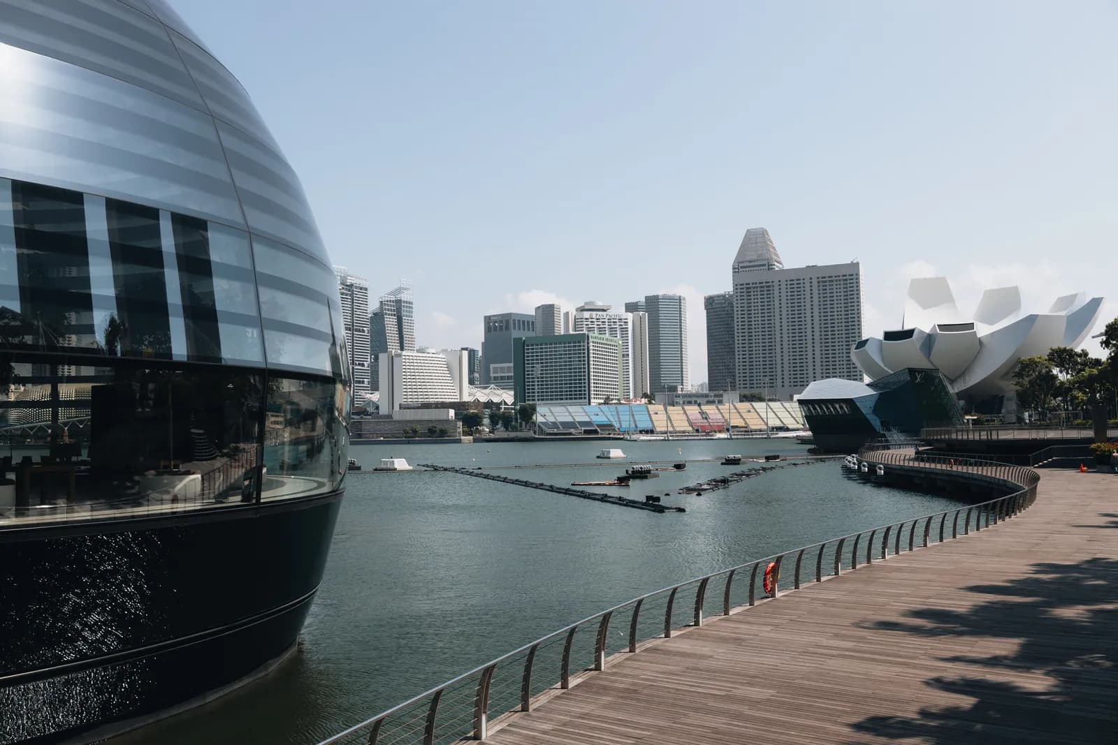 Asian Cybercrime Networks Turn to Decentralization, AI Tools, New Research Finds